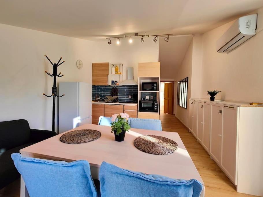 2 Terrasse * Orange (Vaucluse)